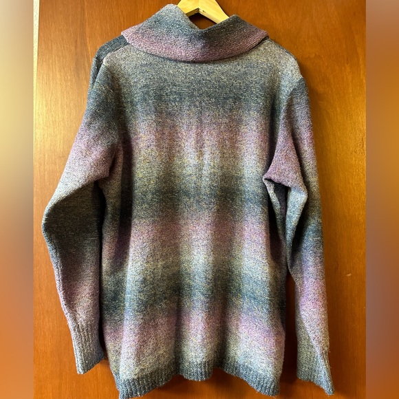 Size XXL Cleo Sweater - Picture 2 of 4
